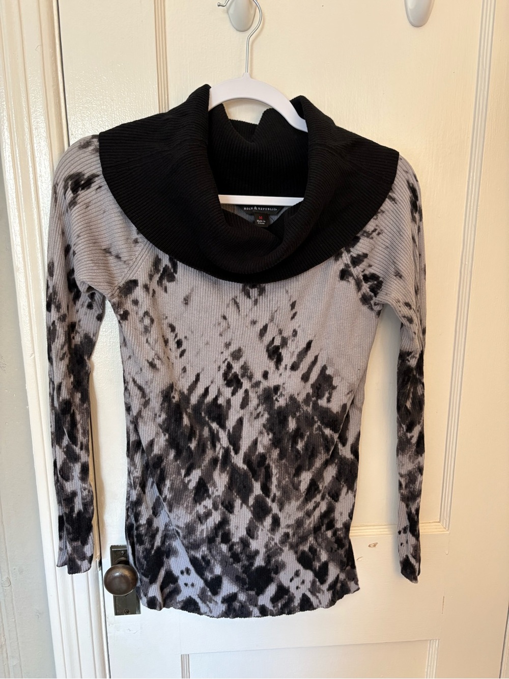 Rock & Republic Black and Gray Cowl Neck Tie-Dye Sweater